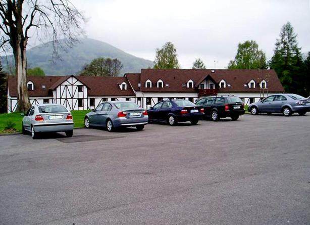Restaurace A Penzion Ceska Hospoda Heřmanice Εξωτερικό φωτογραφία